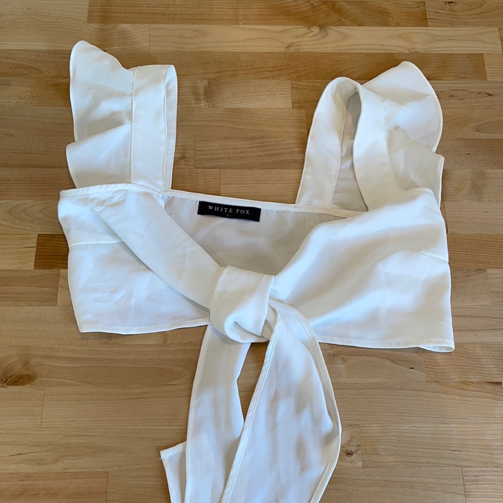 Tie crop top
